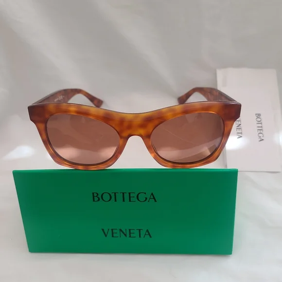 Bottega Veneta | Accessories | Bottega Veneta 54mm Tortoise  display picture 2
